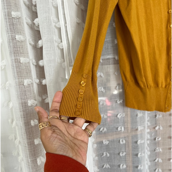 Beautiful lightweight mustard cardigan - Picture 4 of 6